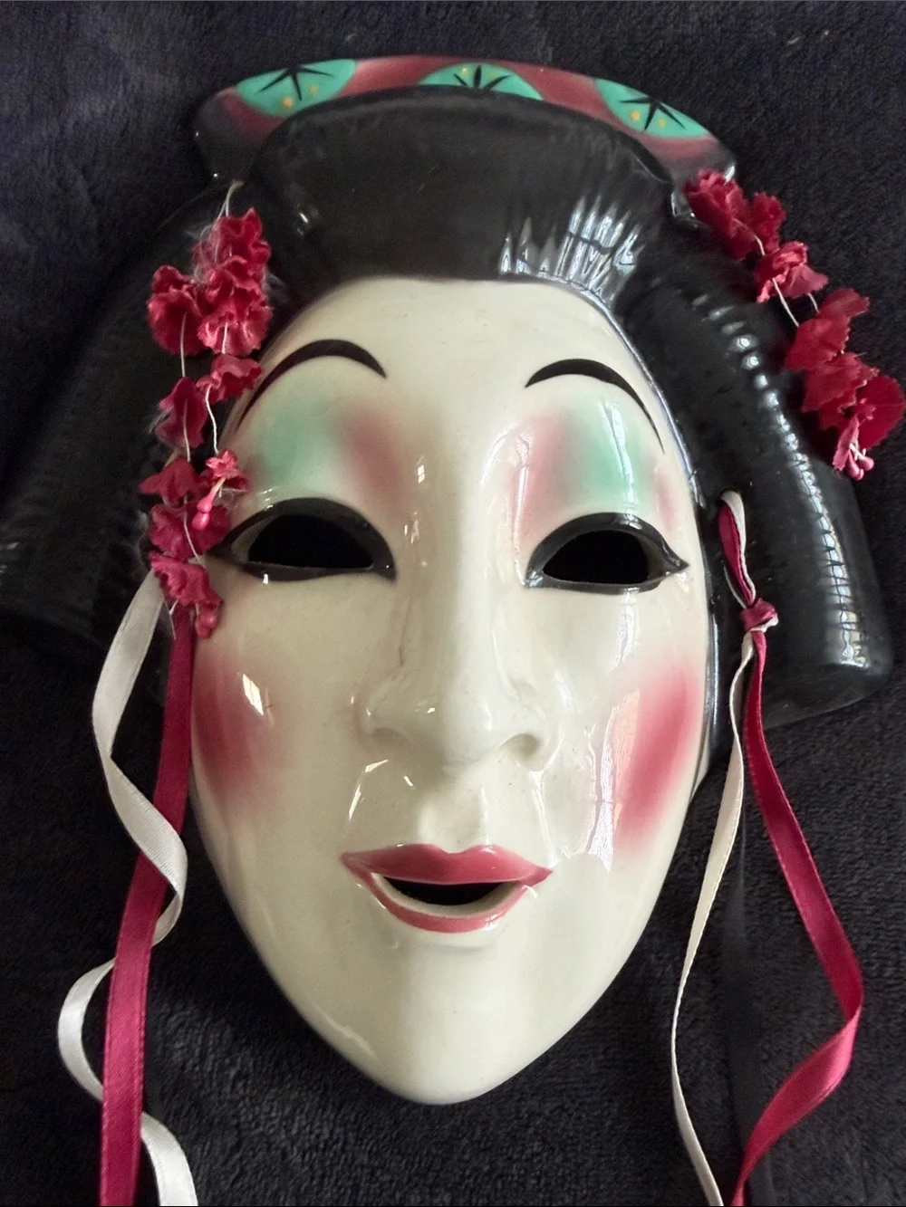 Vintage Decorative Geisha Wall Mask in Cream and Pink